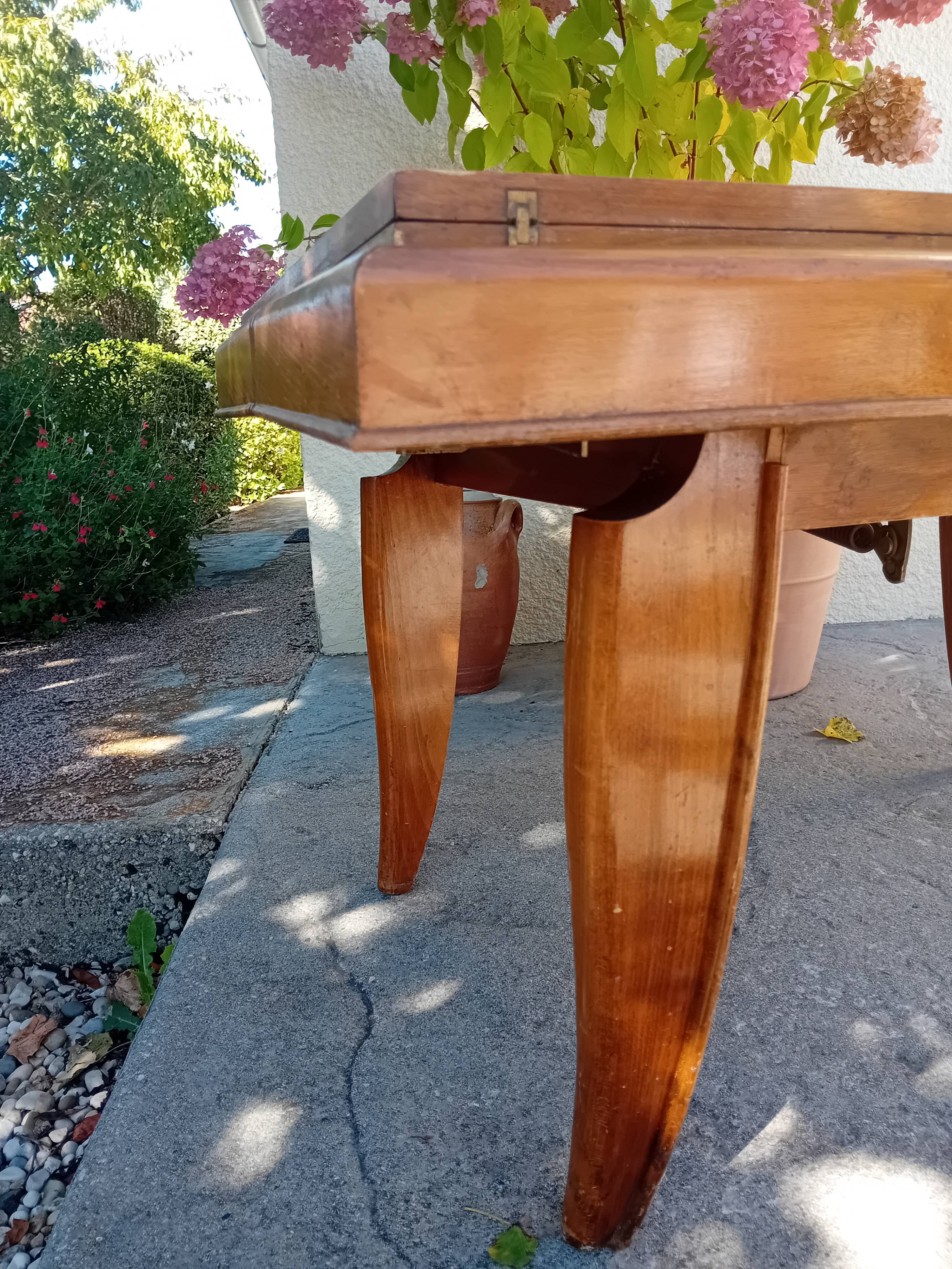 Table basse convertible en table à manger