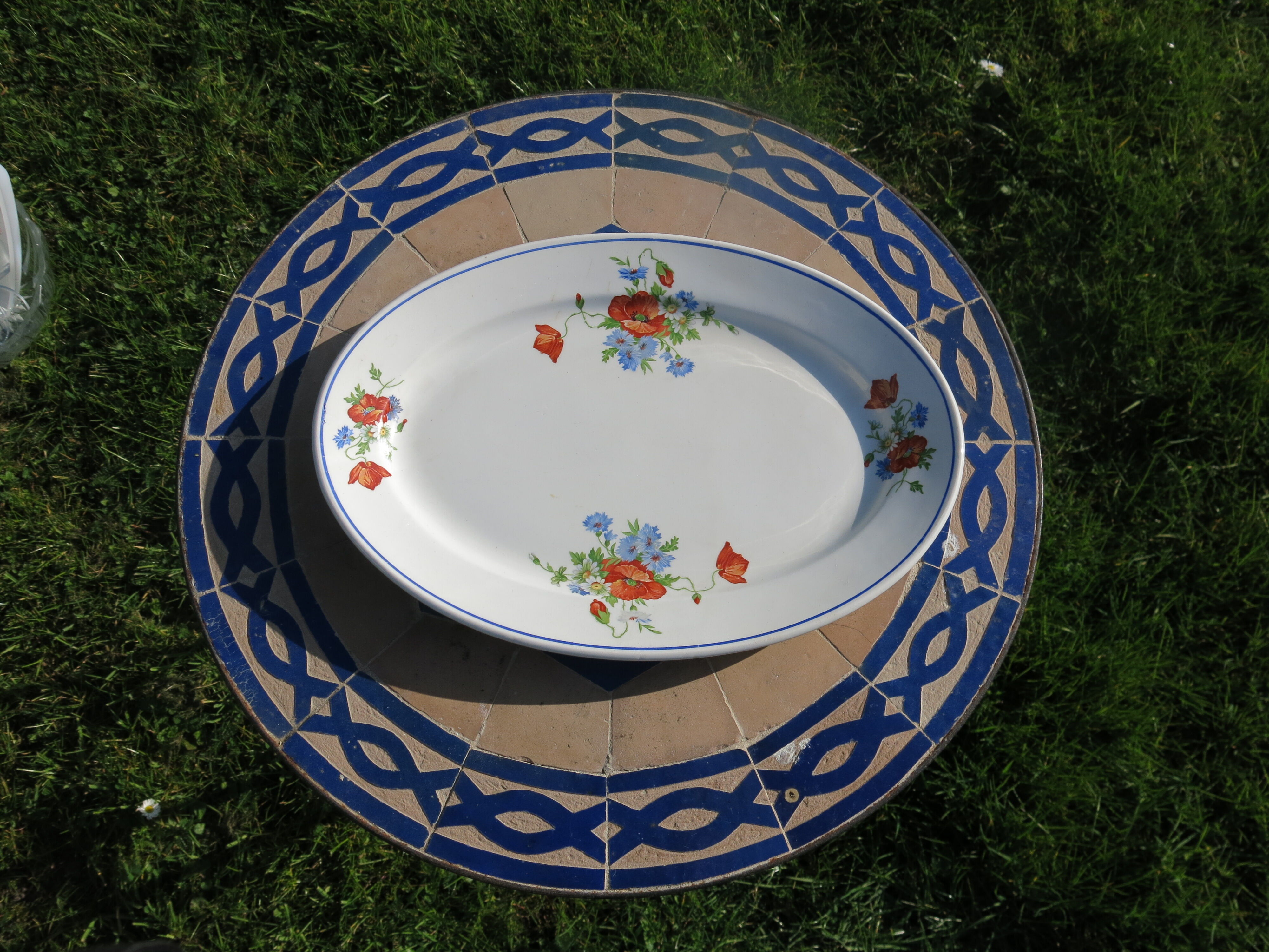 Serving dish/delight Salins les Bains poppy pattern