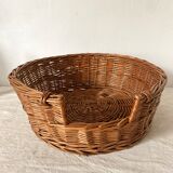 Woven wicker cat basket