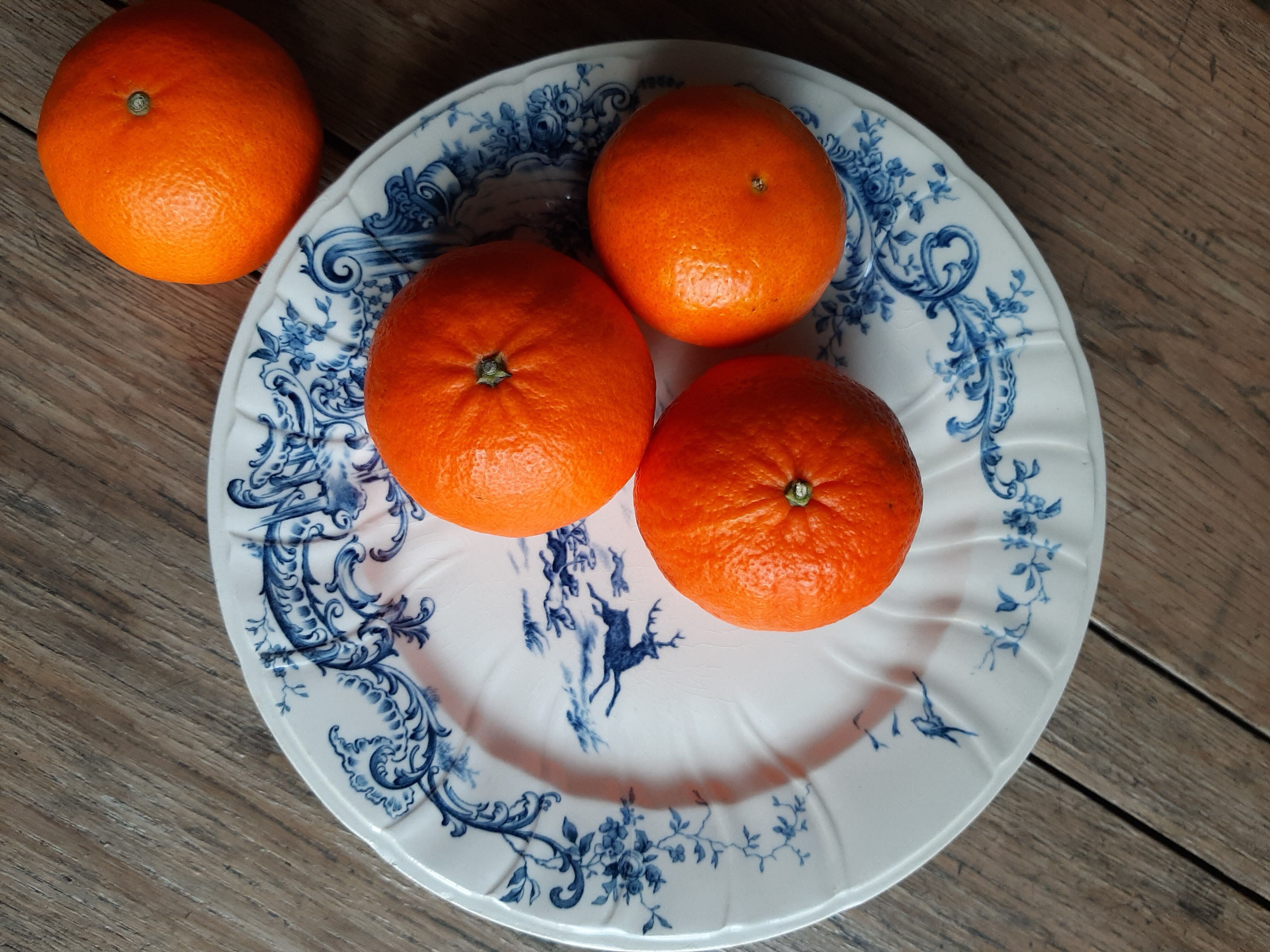 Terre de Fer stand cake plate Gien