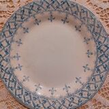 Set of 12 ironstone plates model "Andrée", Creil and Montereau, 23cm