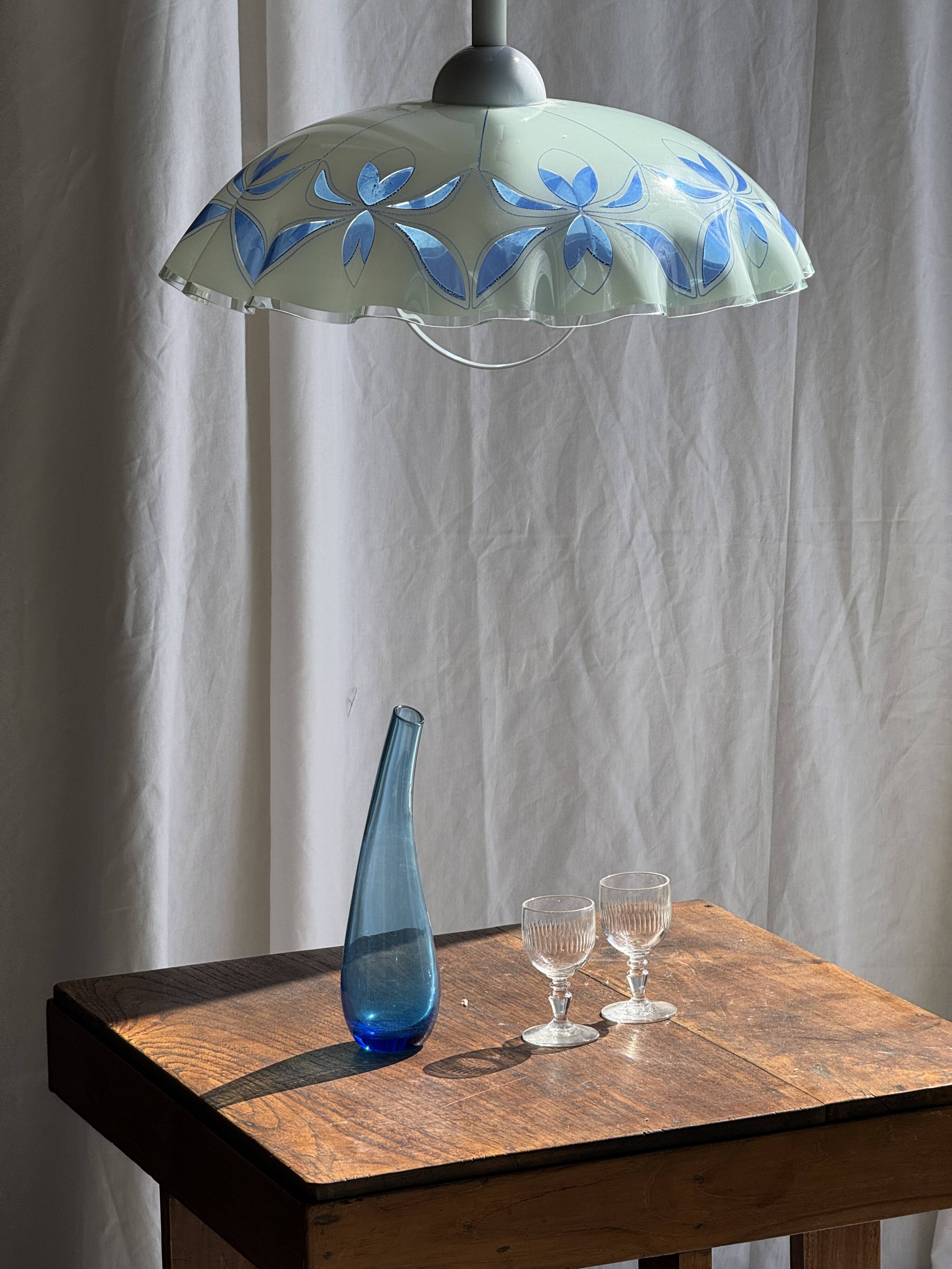 Vintage suspension in white and blue glass with wavy edge D46 H53