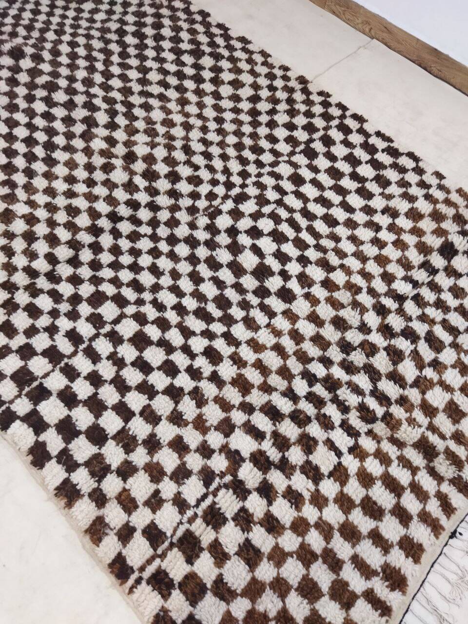 Handmade moroccan berber rug 310 x 192 cm