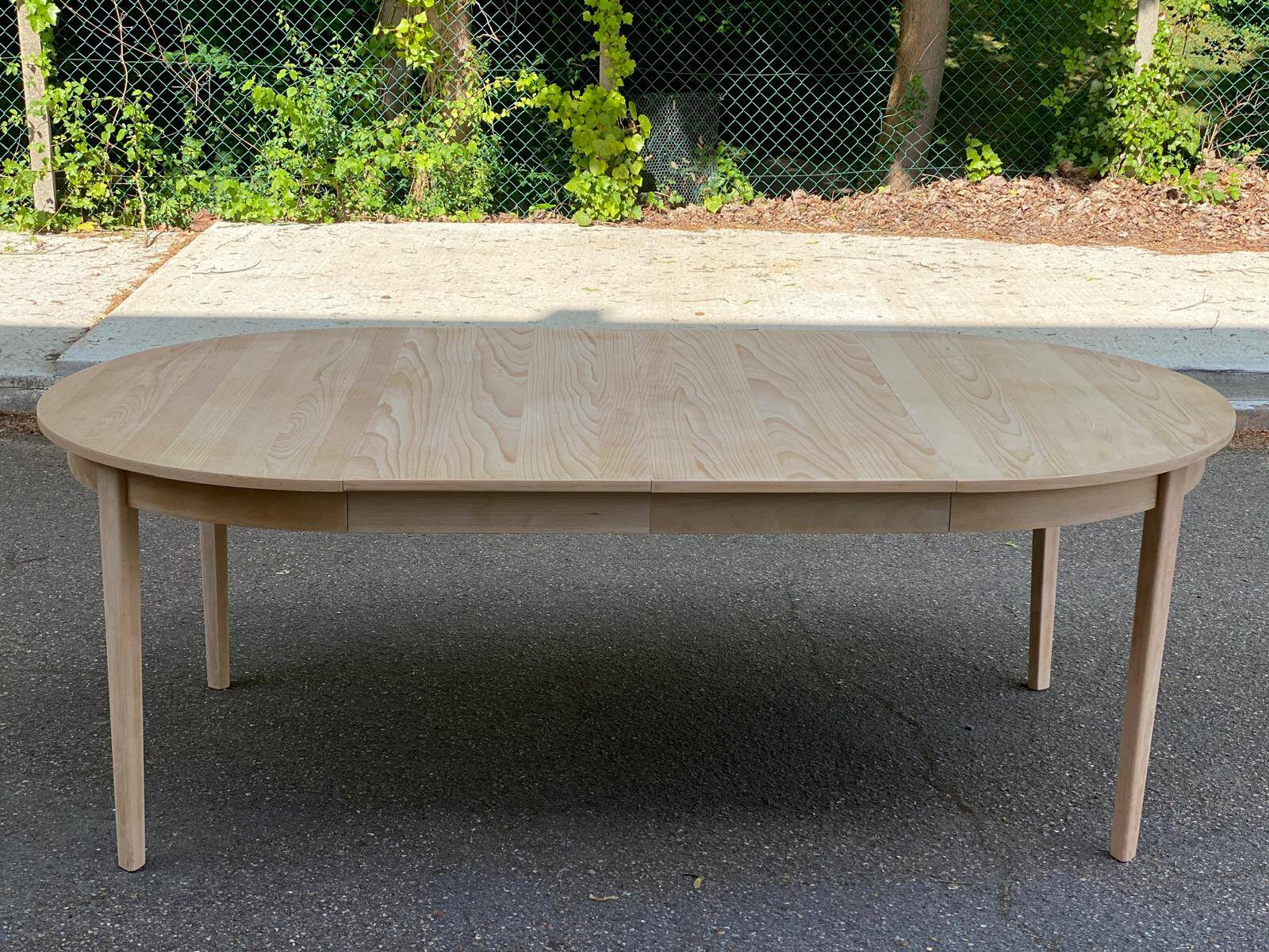 Scandinavian round extendable dining table renovated in wood 210cm