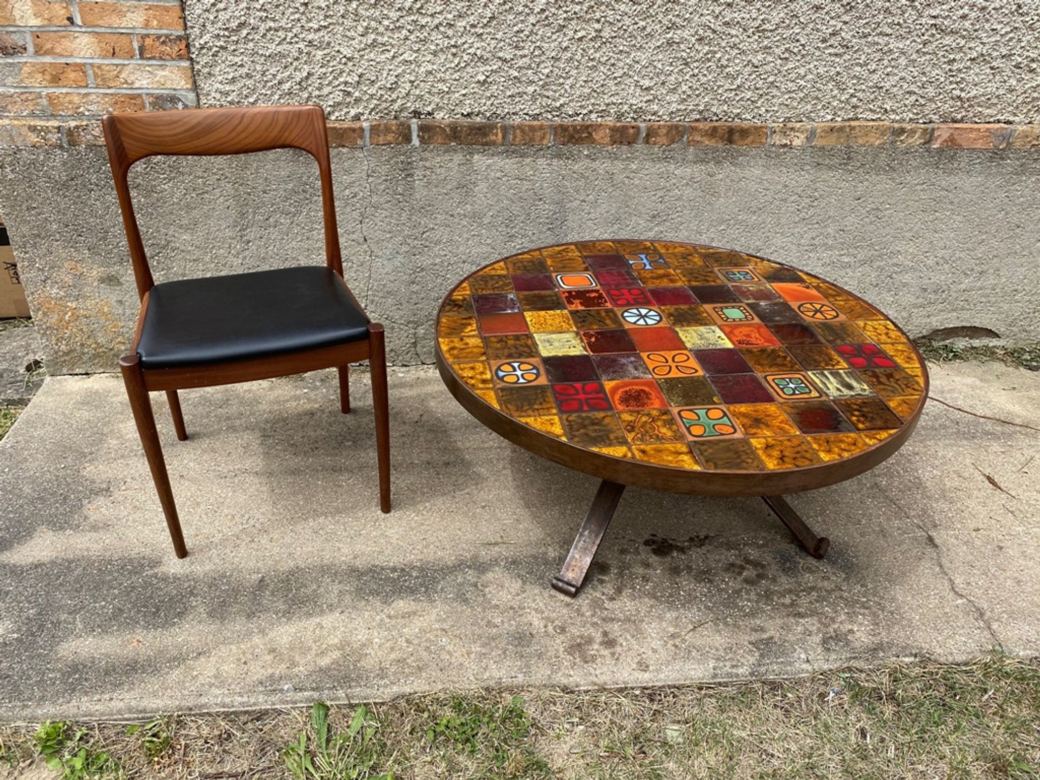 Roche Bobois in 1970s ceramic and wrought iron round coffee table