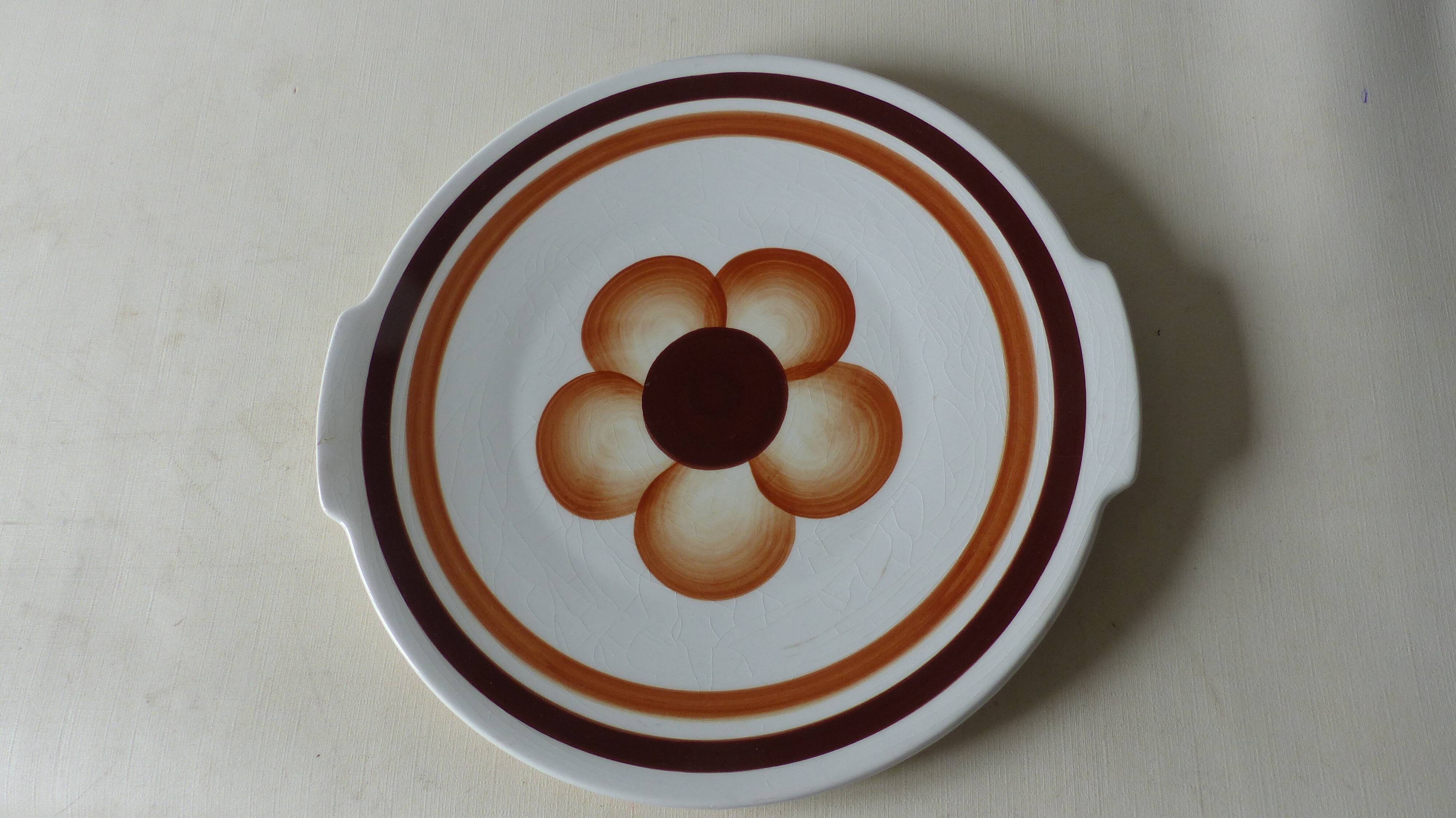 Round dish