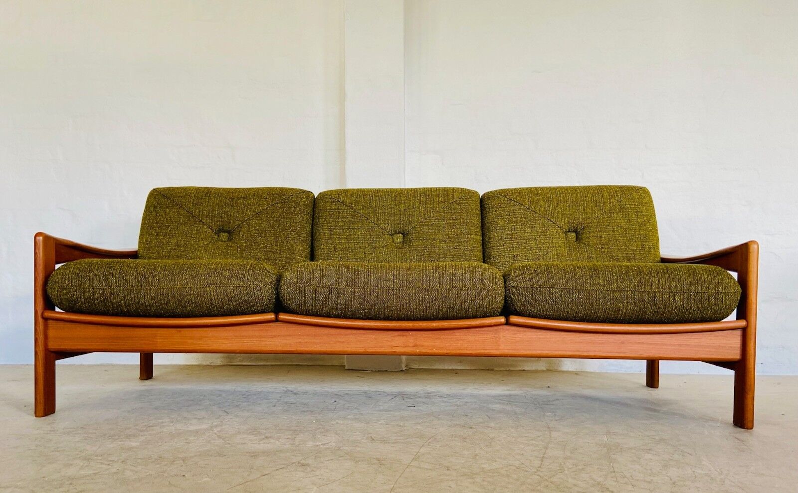 Canapé 3 personnes vintage rétro danois du milieu du siècle par Arne Wahl Iversen 1970