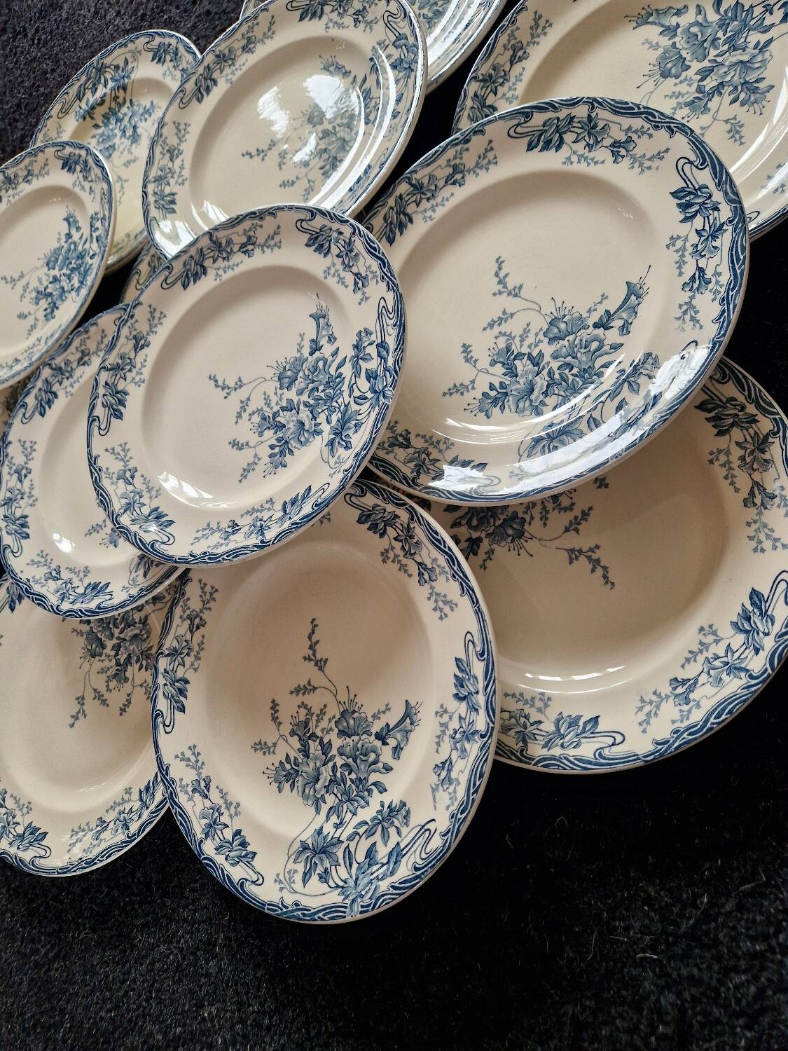 13 Longwy Azaleas dinner plates