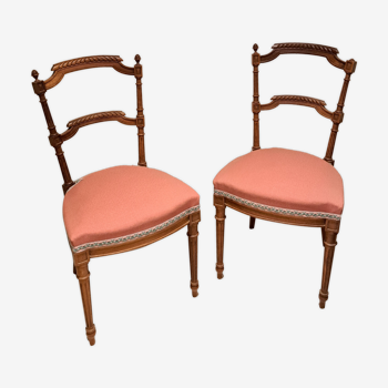 Paire de chaises style Louis XVI