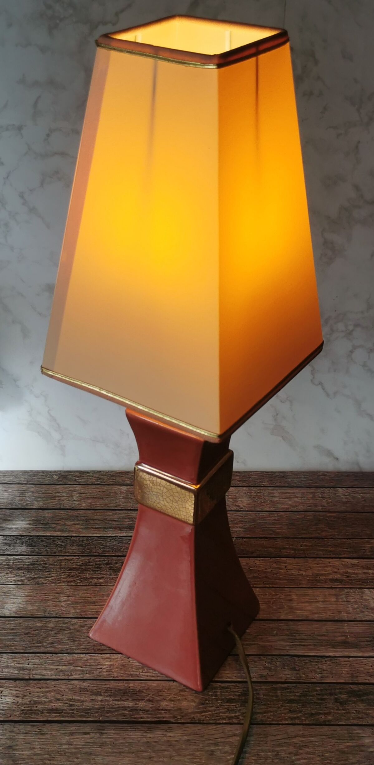 Coral lamp and gold house Le Dauphin