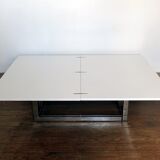 Coffee table that transforms into a dining table