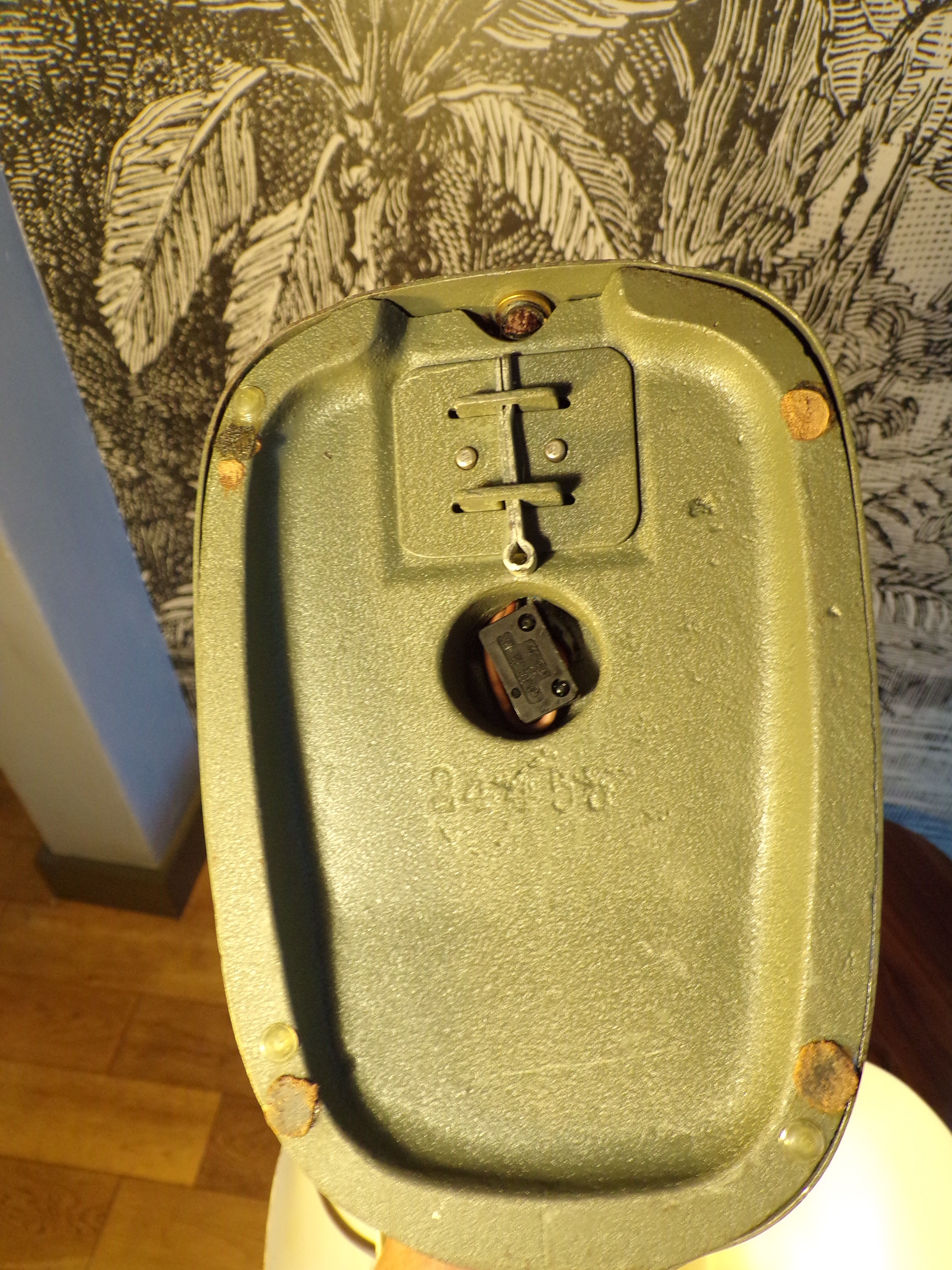 1930 lamp by Siegfried Giedion for Bag Turgi