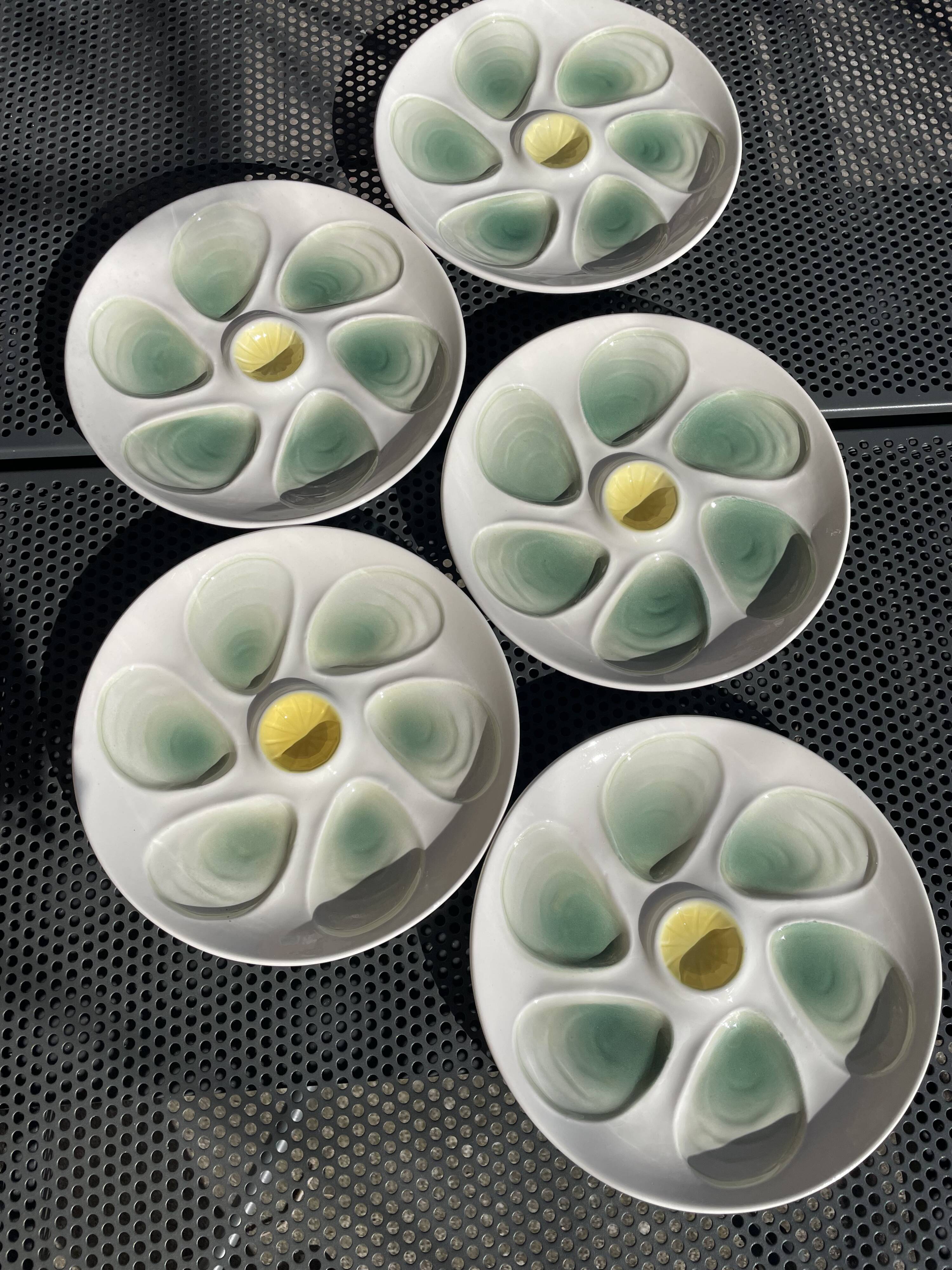 5 oyster plates from Salins earthenware