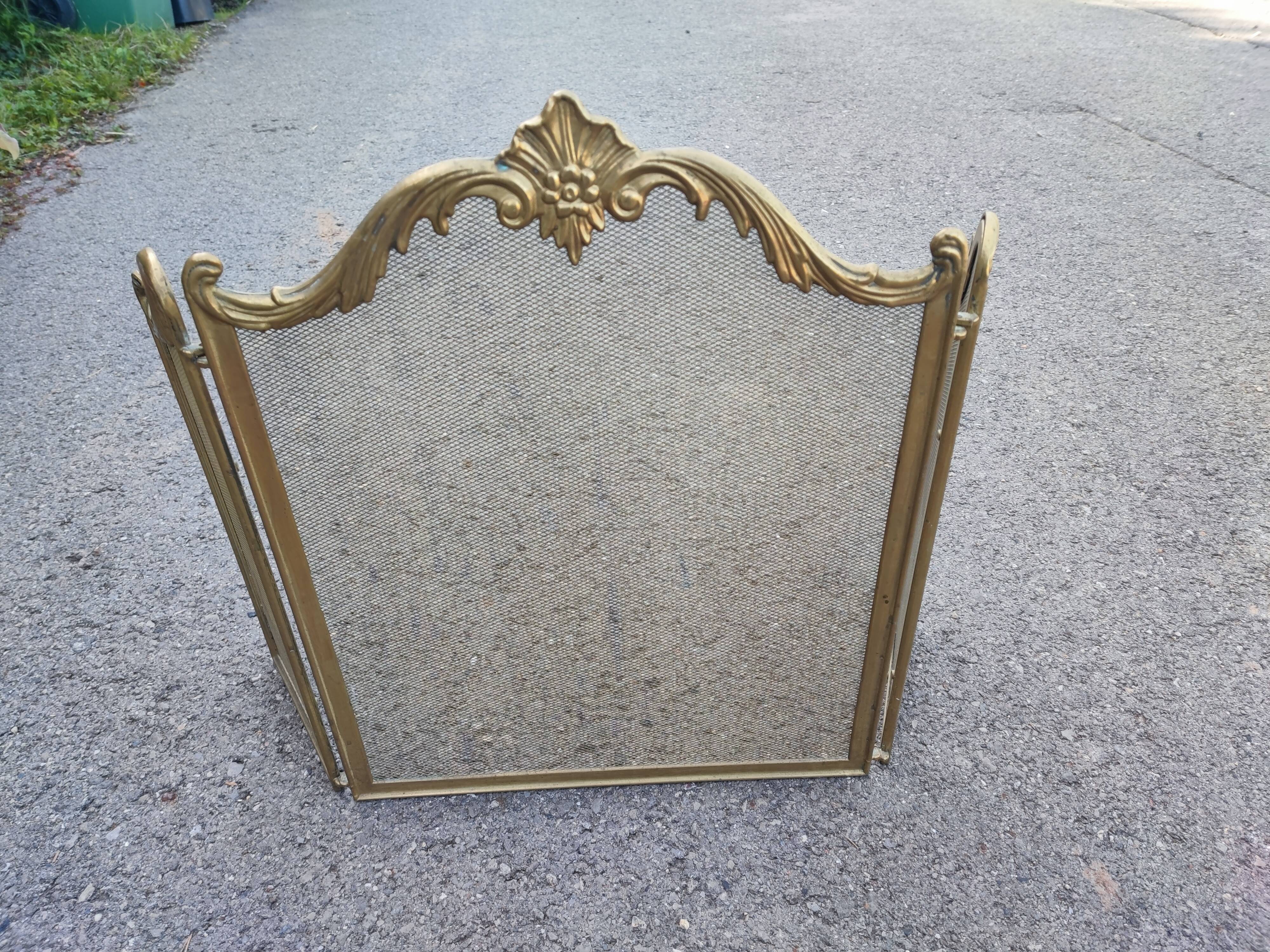 Louis XV style firewall