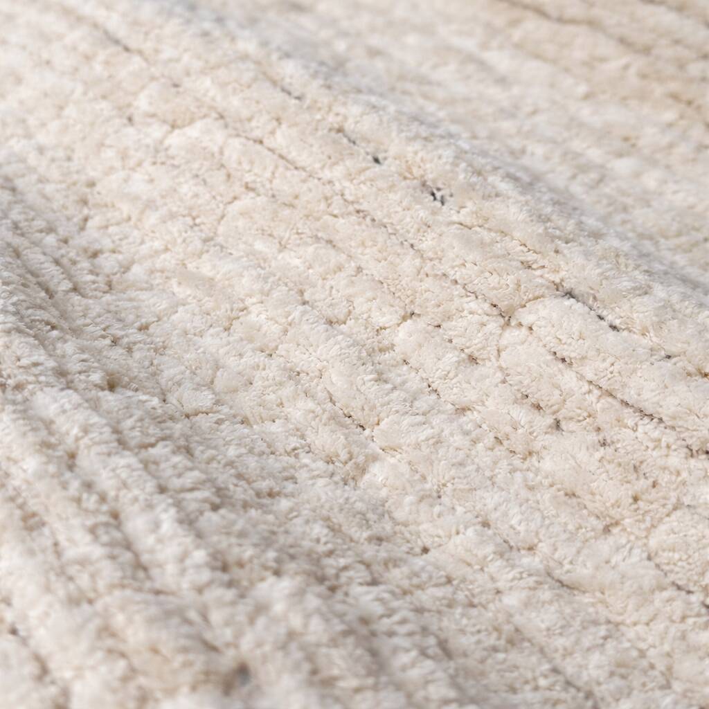 Handmade Cream Mohair Throw Blanket – Soft Luxury Plaid – 1.2 x 2 m