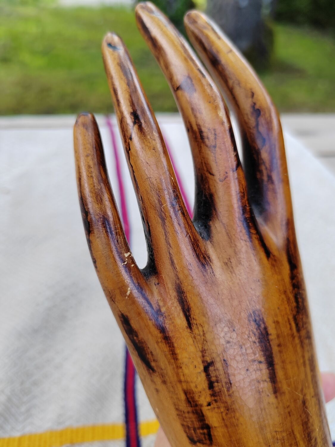 Carved wooden ring holder signed 70s