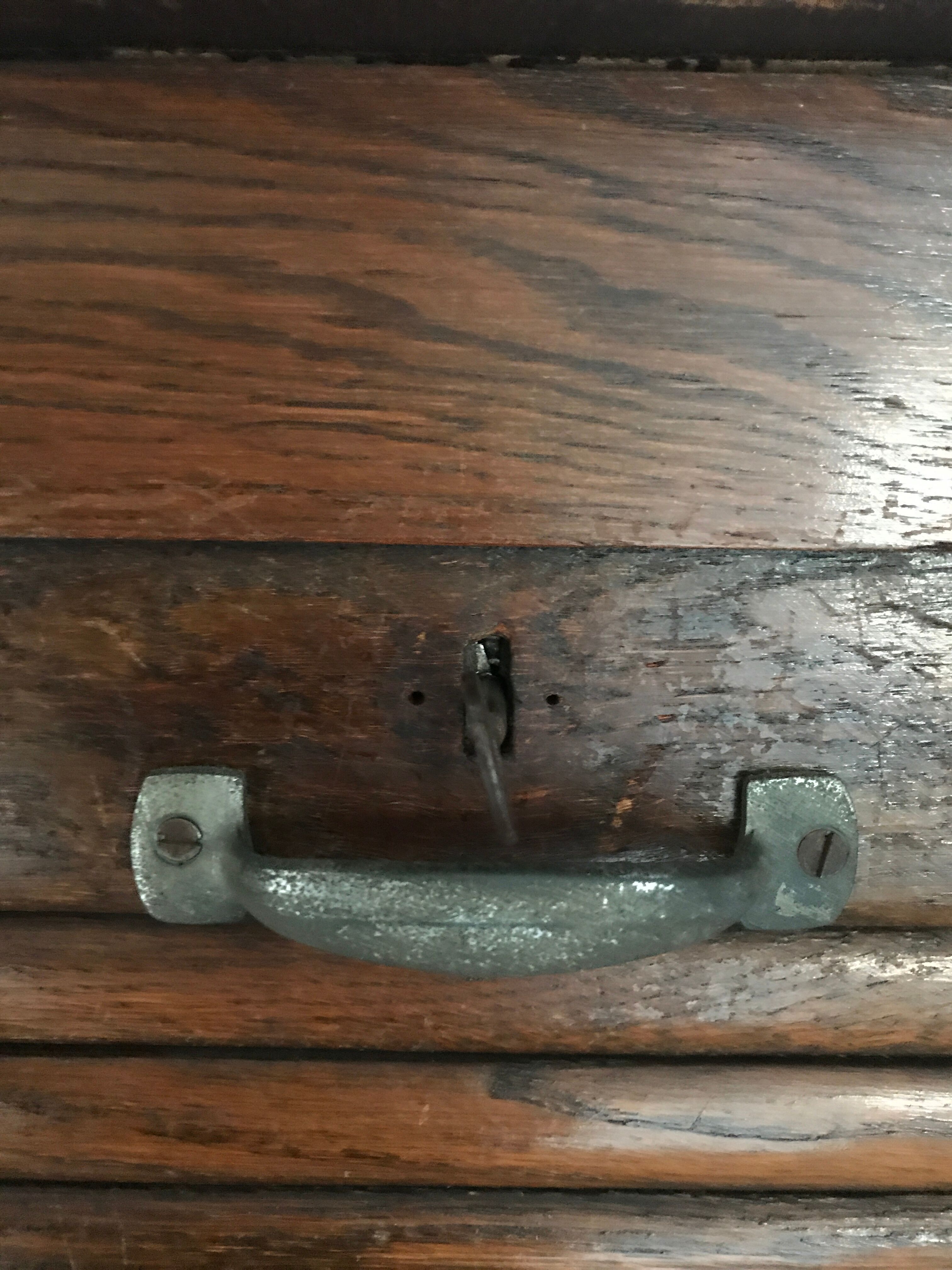 Double curtain Cabinet