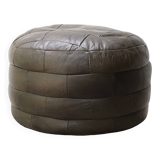 Round De Sede pouf in brown leather patchwork, 1970s.