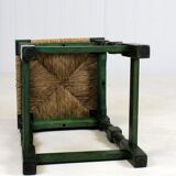 Tabouret en bois vert foncé