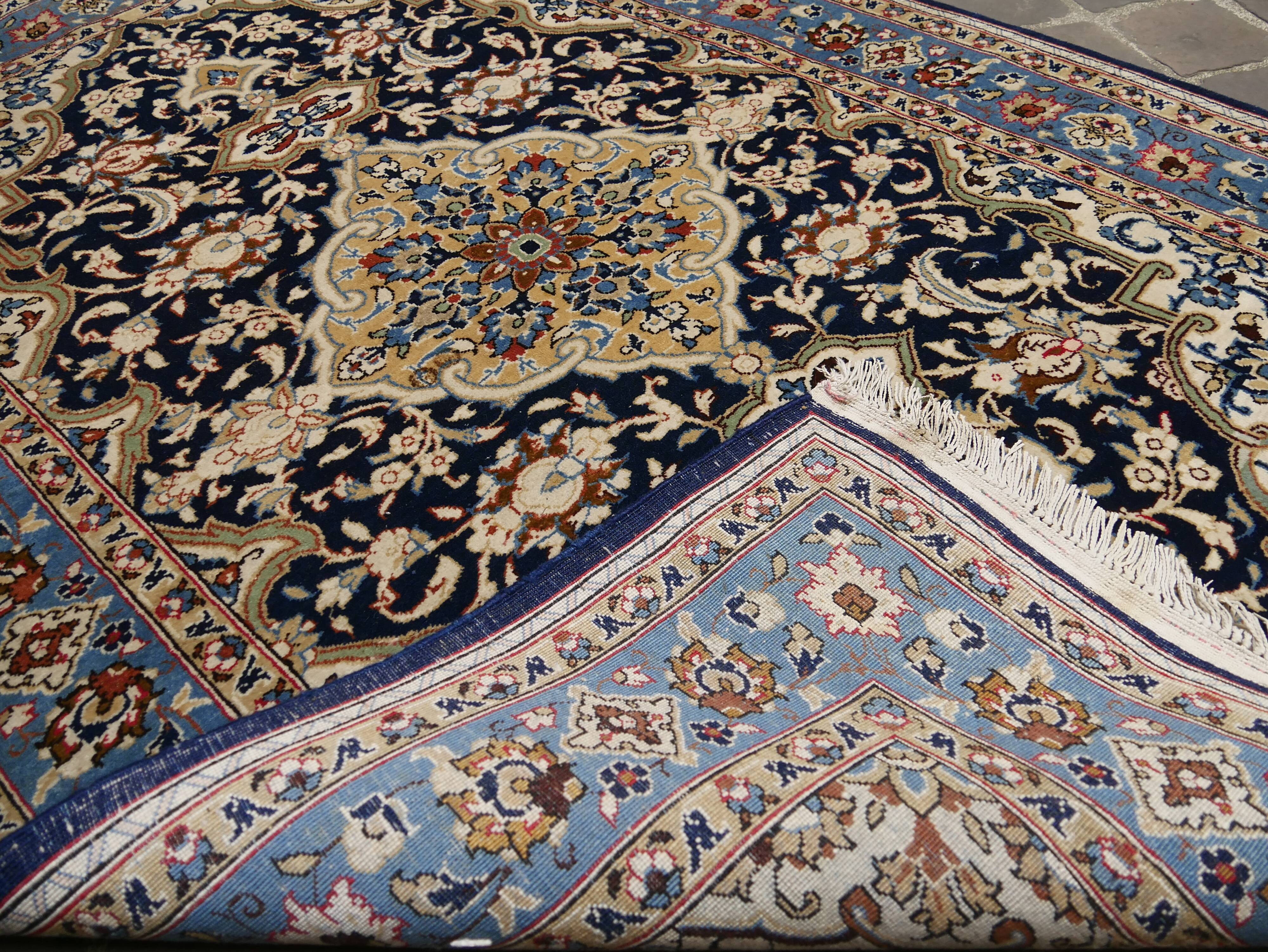 Tapis persan fait main ghoum 172 x 120 cm