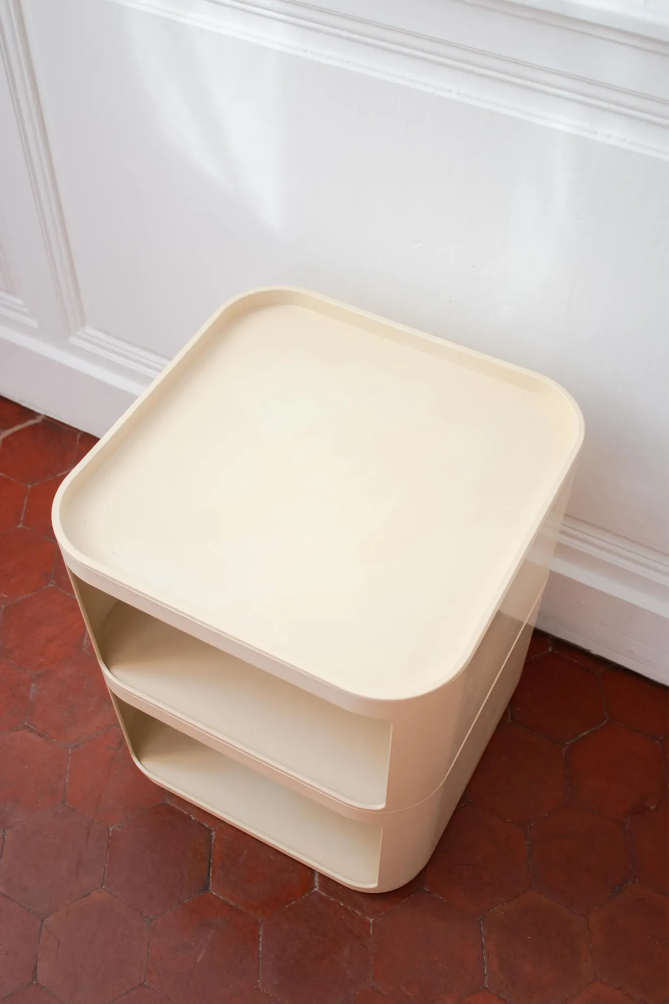 Vintage Componibili by Anna Castelli Ferrieri for Kartell, cream white,