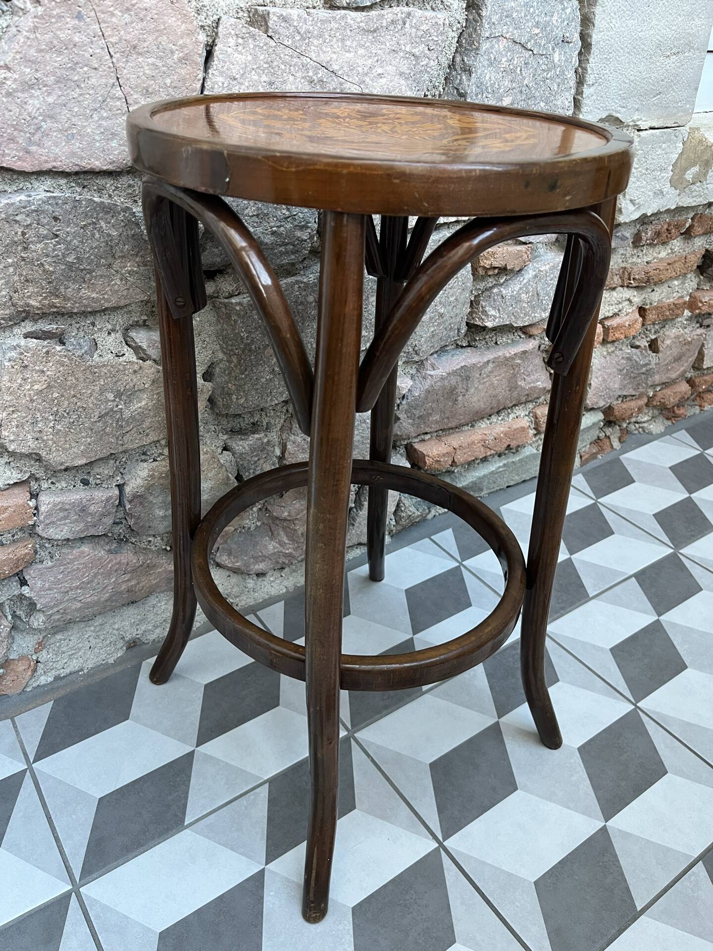 Tabouret haut de bar 1900 bois courbé« Marguerites »