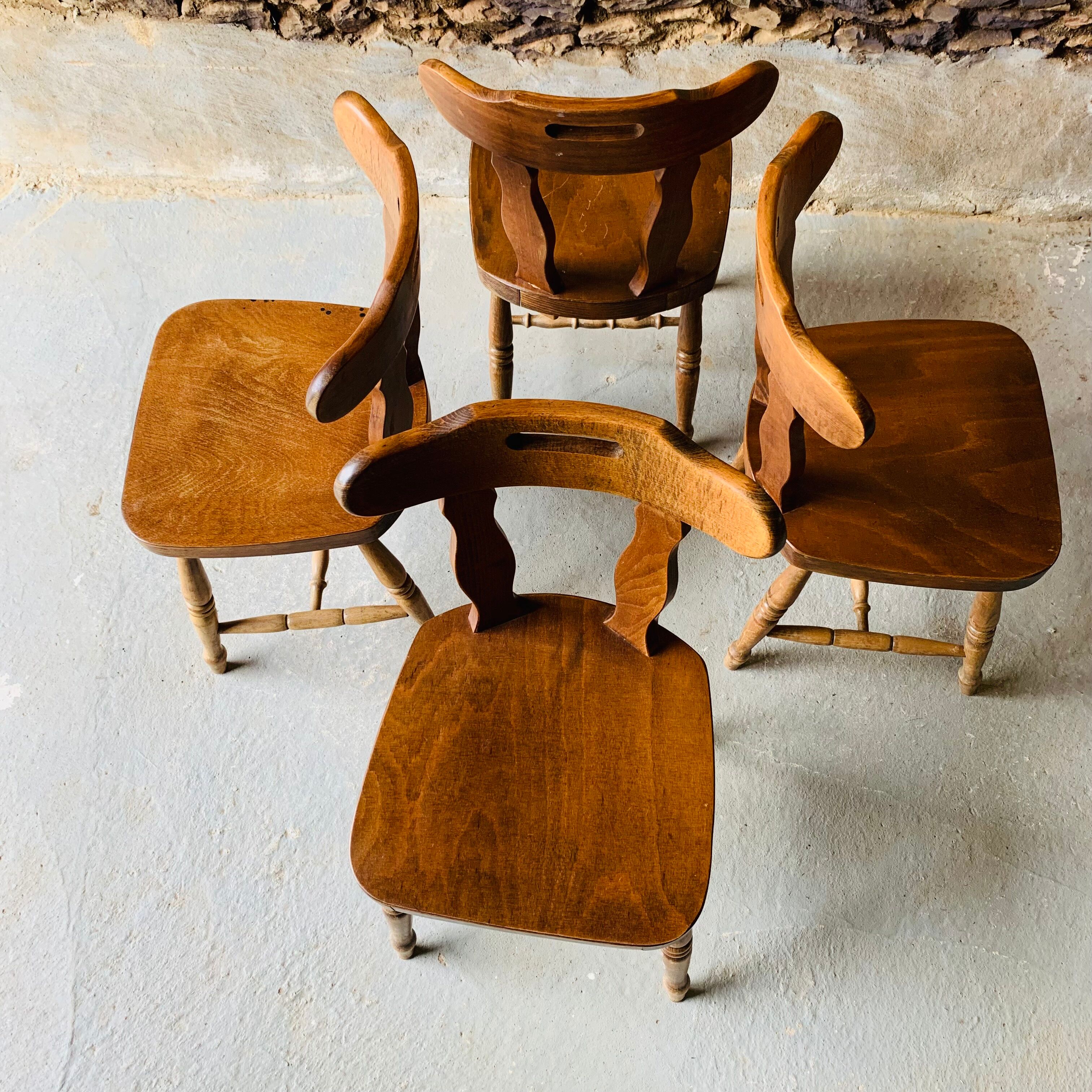 Set of 4 western style chairs