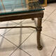 Table basse en fer et plateau en verre
