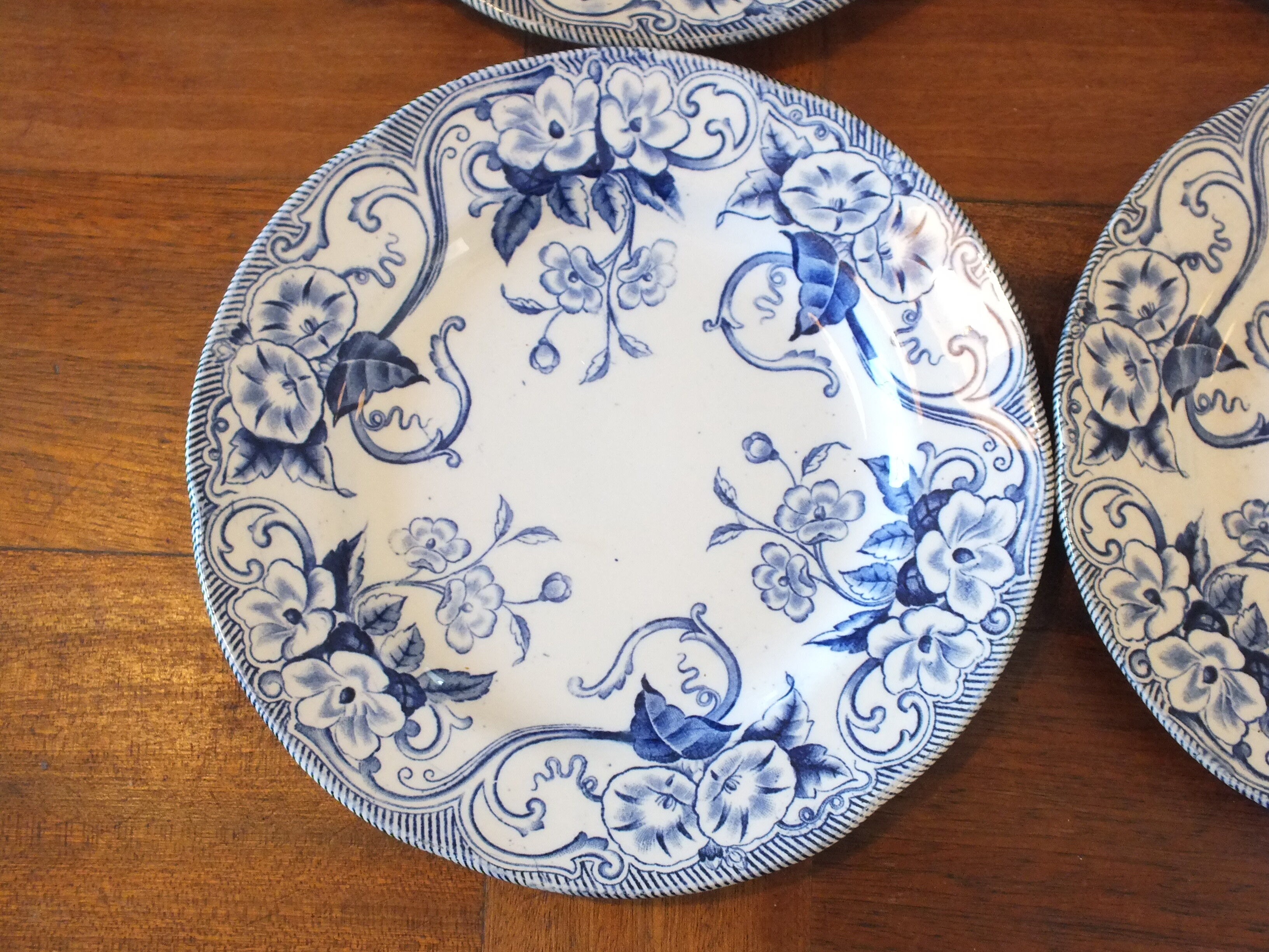 6 assiettes à dessert Creil et Montereau service Flora