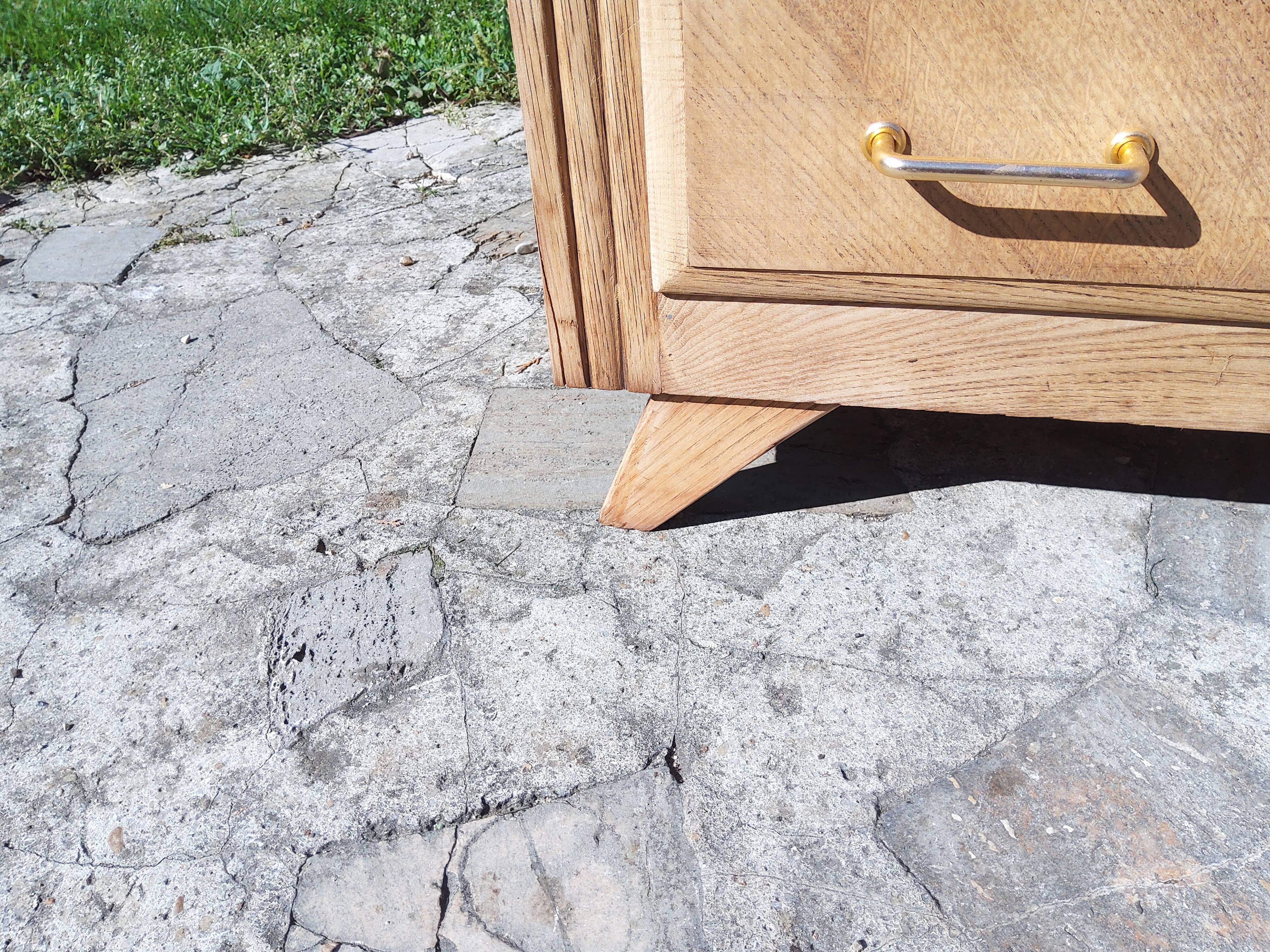 Compass-legged chest of drawers