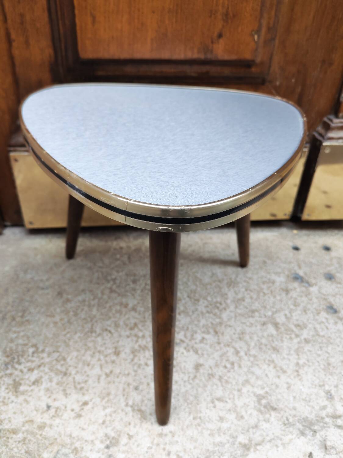 Petite table tripode vintage