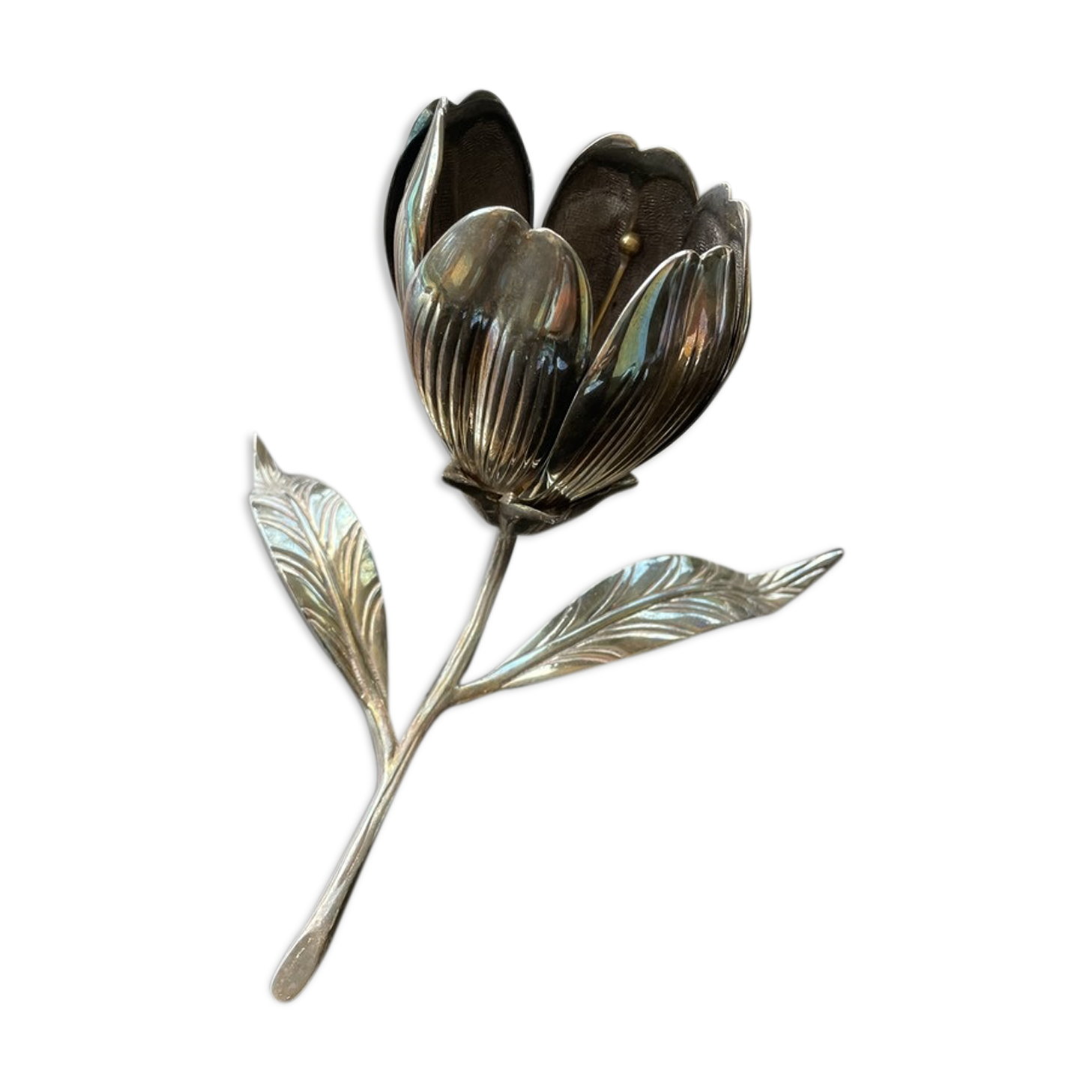 Silver metal flower with cup petal
