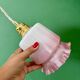 Suspension globe vintage en opaline blanche et rose