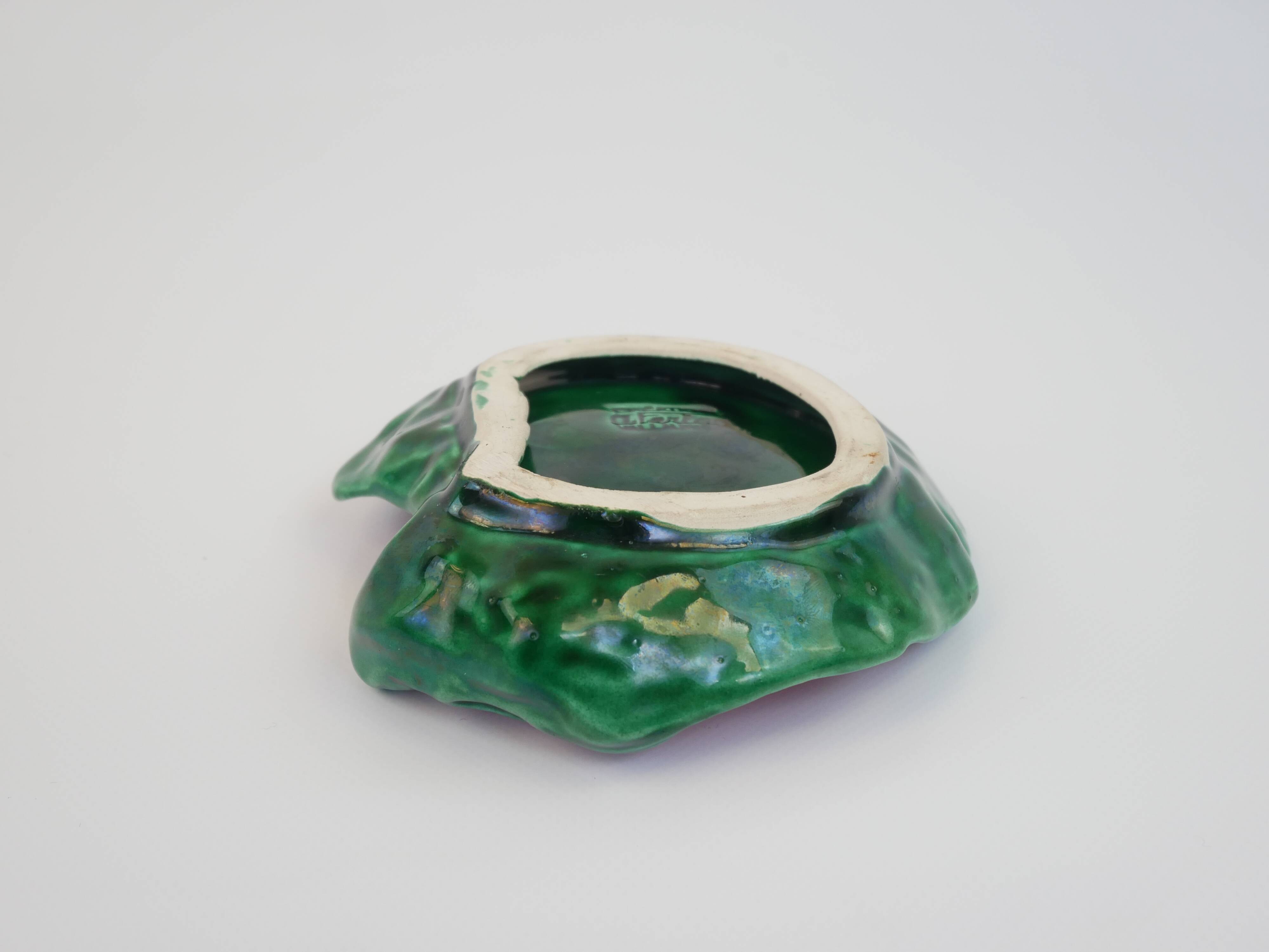 Vide Poche coquillage en céramique vert et rose signé A.Ferlay Vallauris Circa 1960