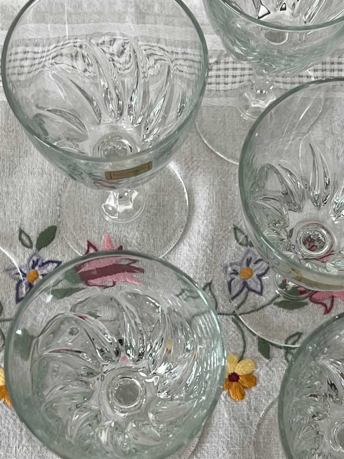 6 stemmed wine glasses flamenco model Luminarc