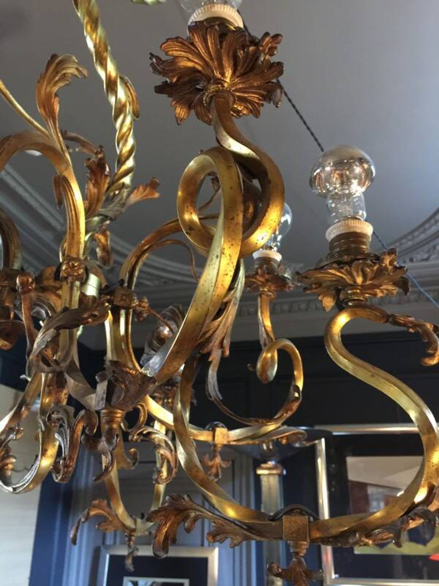 Napoleon III bronze chandelier, Louis XV style, baroque rocaille twist, 189