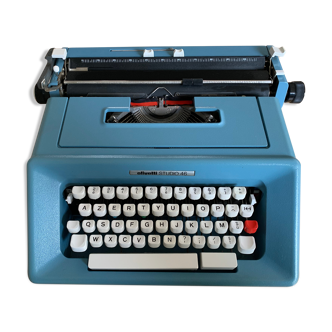 Olivetti studio 46 typewriter