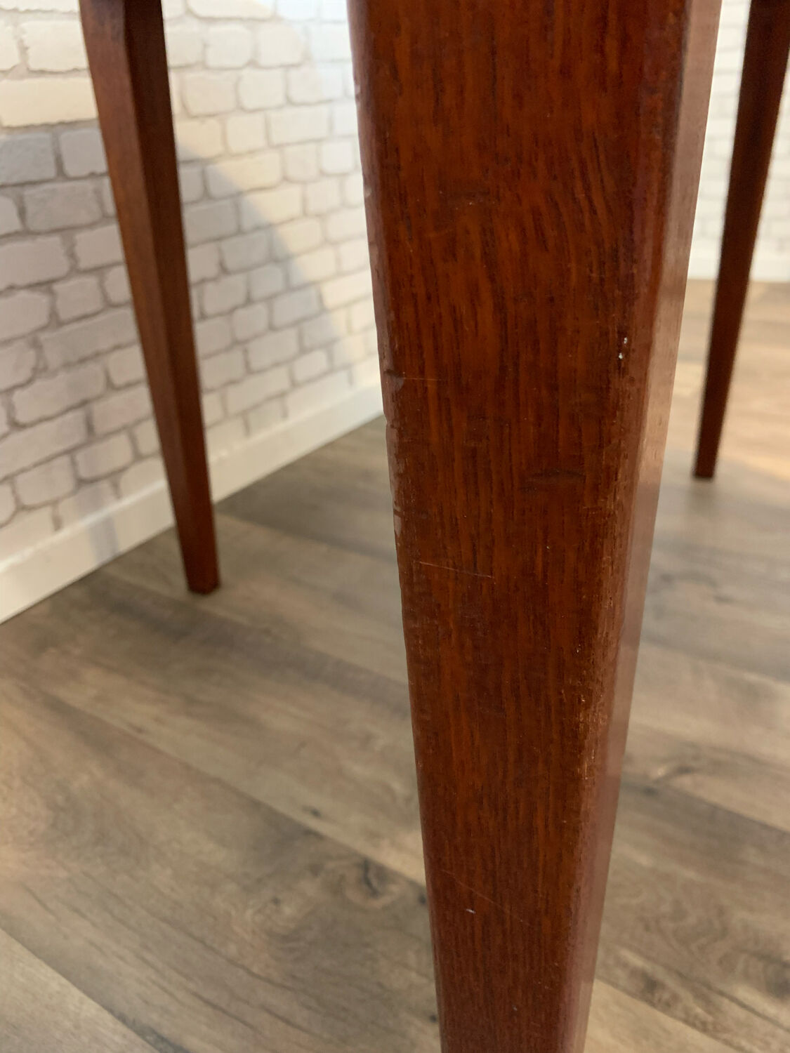 Extendable round table in rosewood 1960