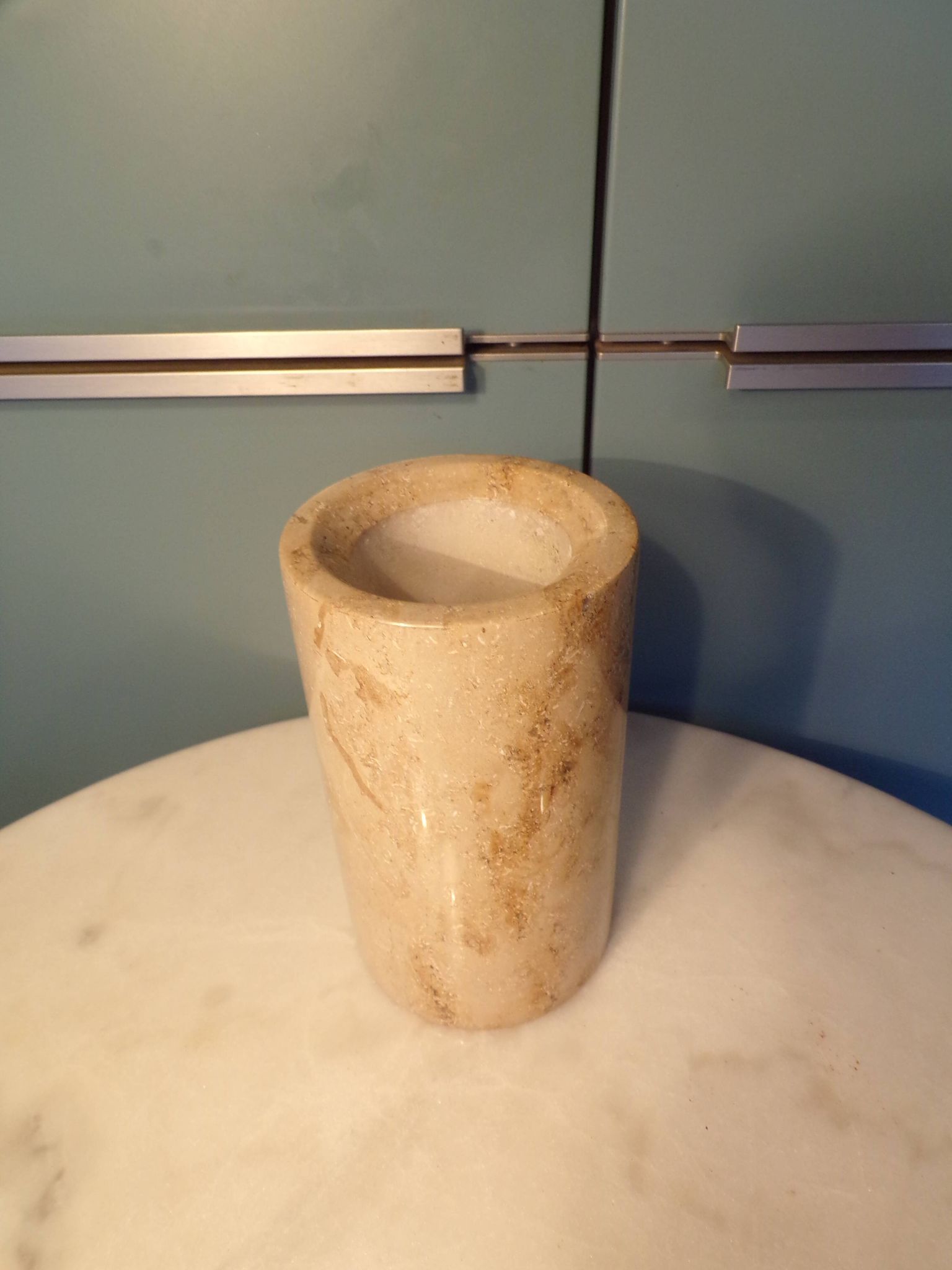 Travertine roller vase h=17cm