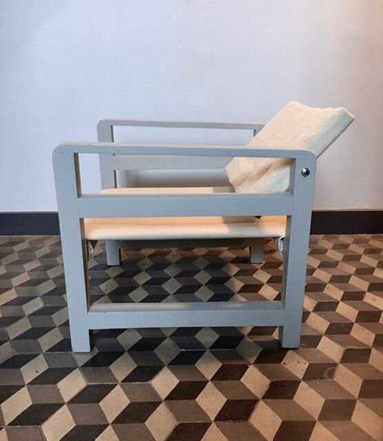 "bauhaus" style armchair