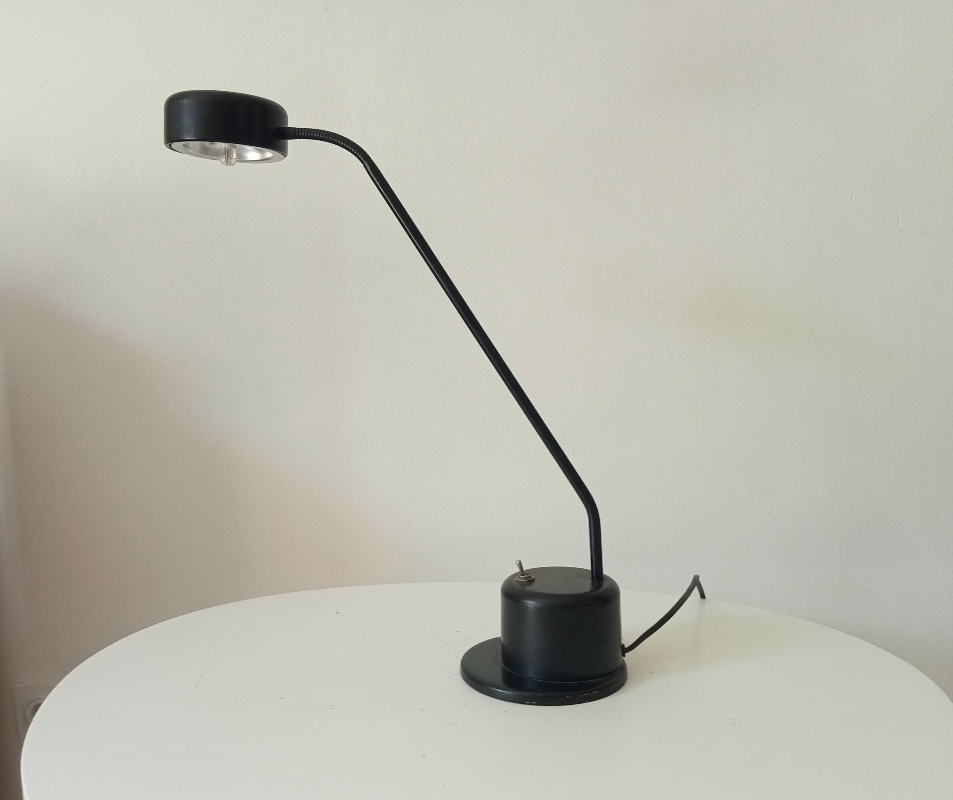 Postmodern minimalist workshop lamp from the 1980s.