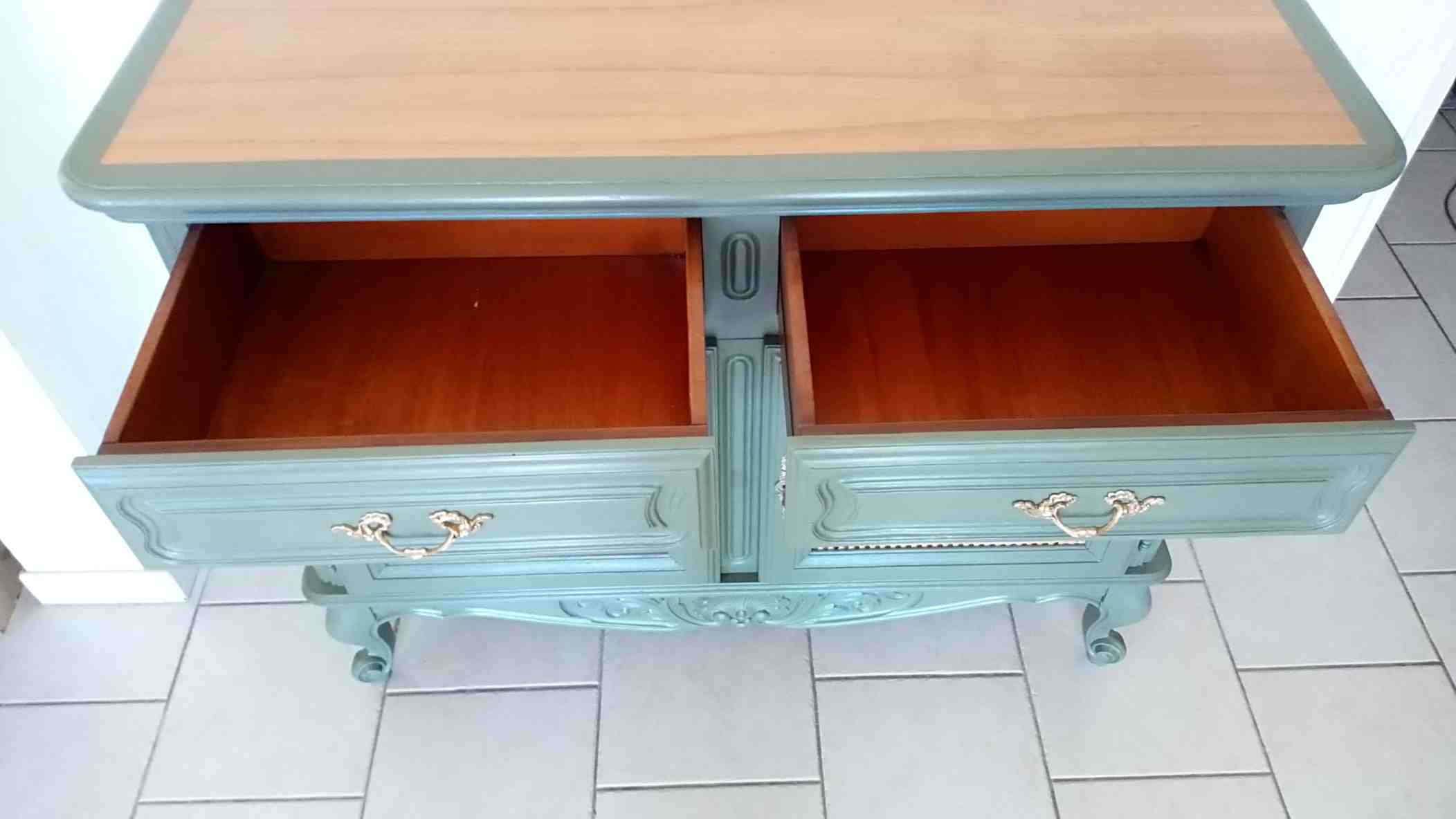 Buffet kaki