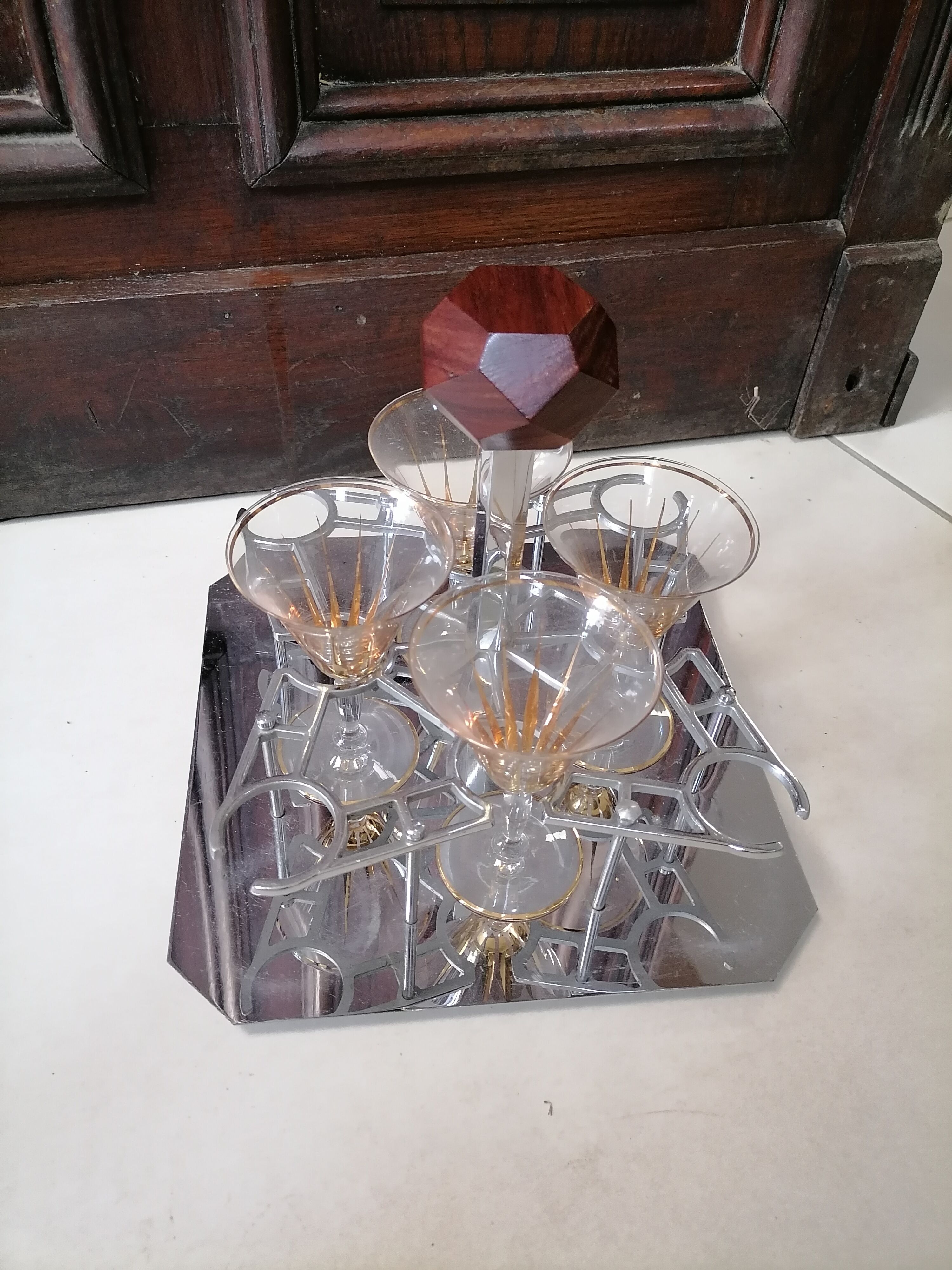 Glass basket