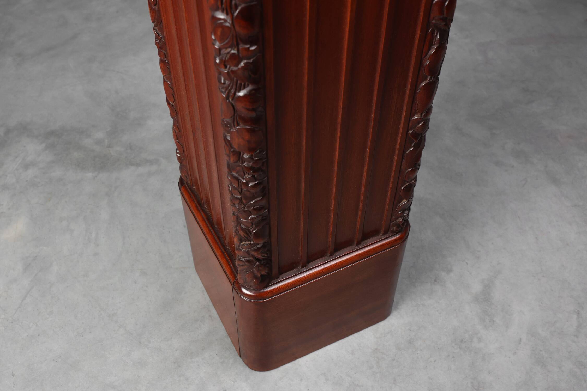 French Art Deco square Oak Pedestal, circa 1915