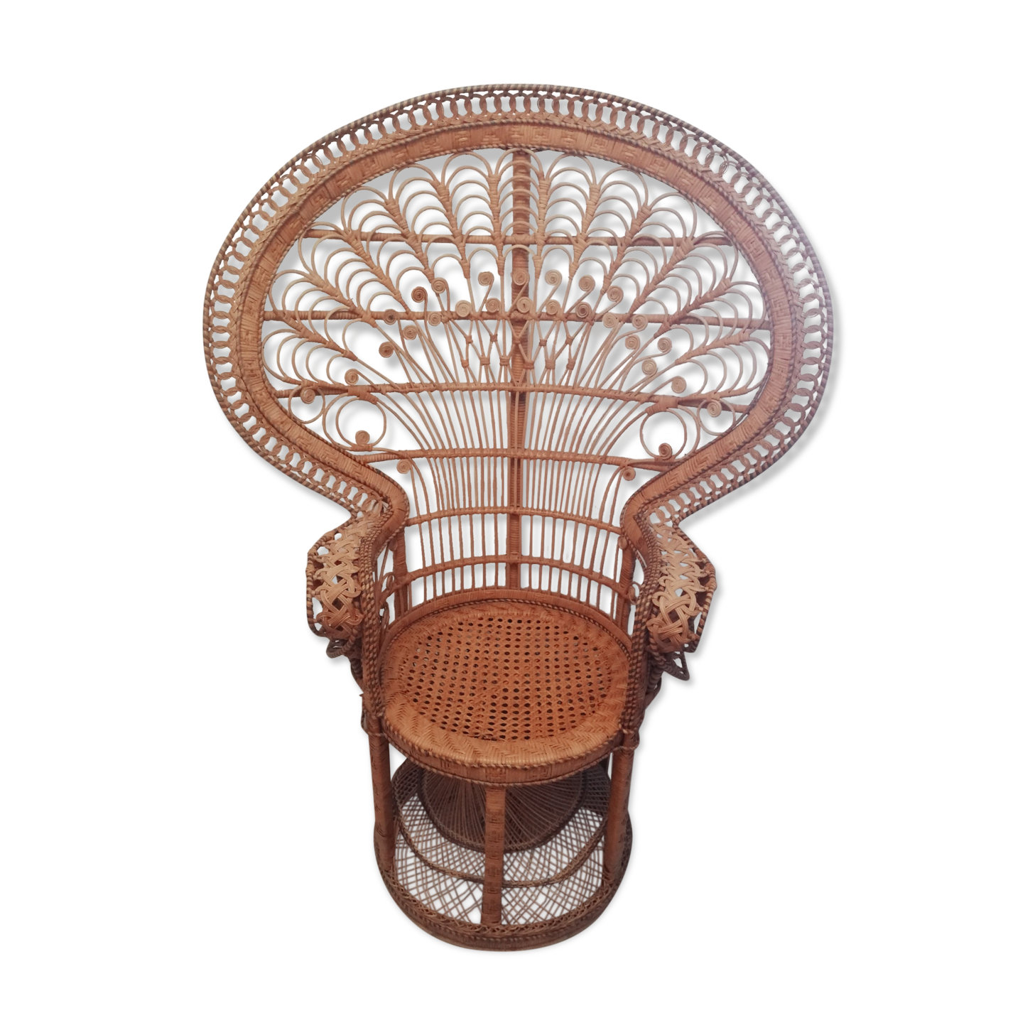 Fauteuil Emmanuelle ou fauteuil paon en rotin
