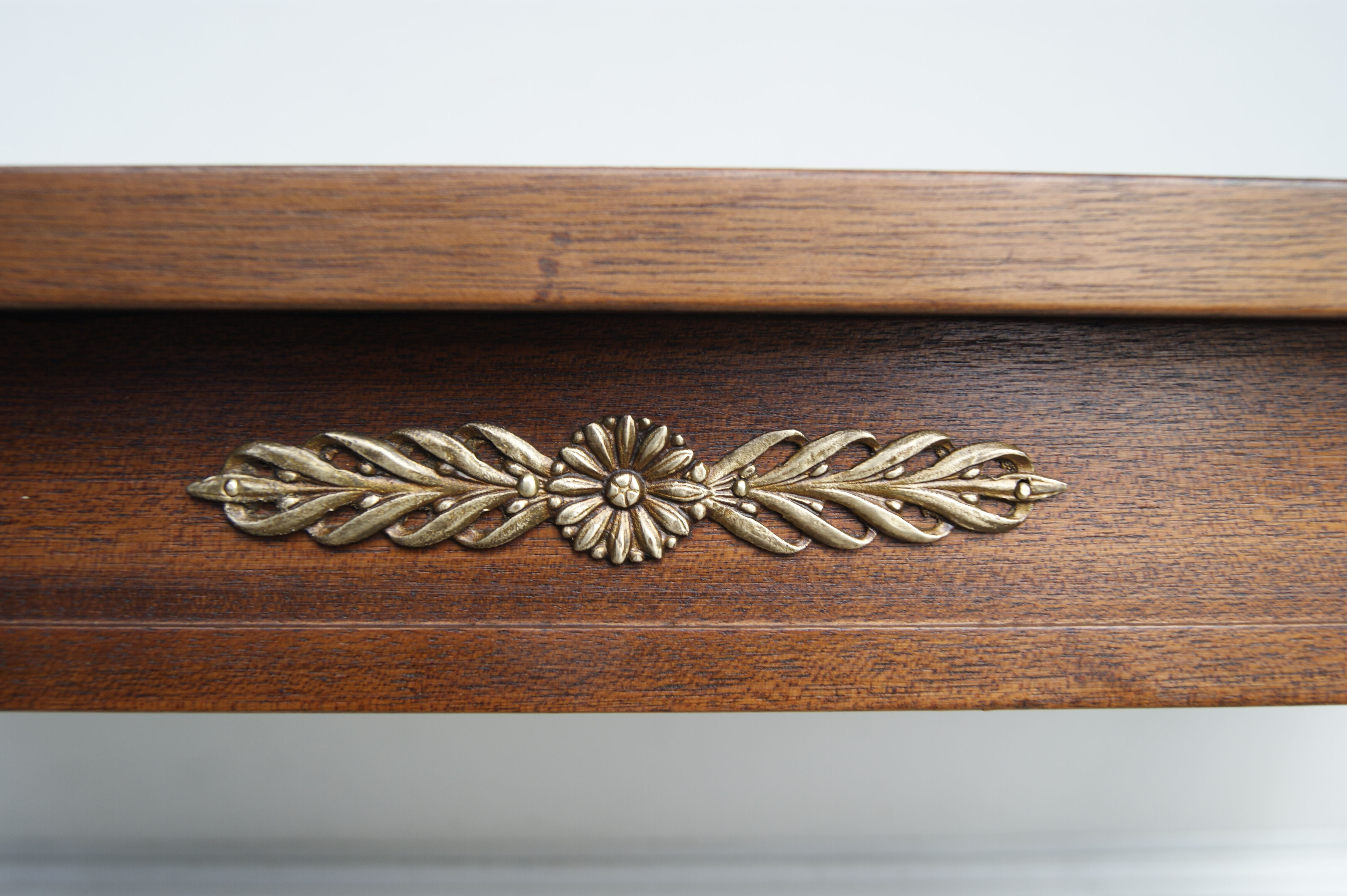 Mahogany coffee table, green leather, bronze Empire style