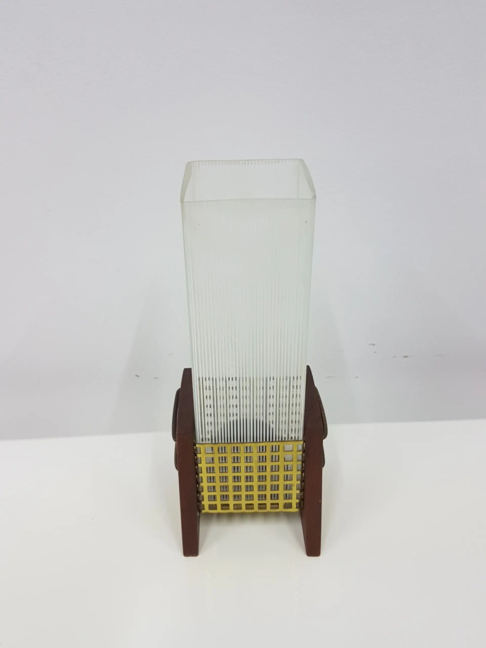 Support de bougie, teck brun, verre clair, Danemark, années 1960.