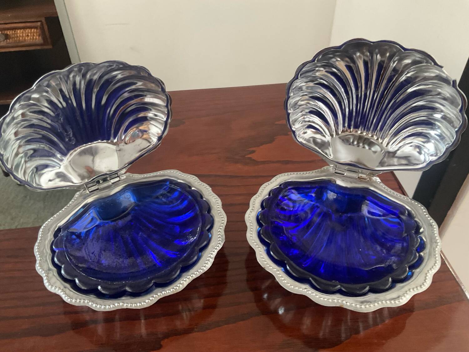 Pair of shell butter dishes from the 70s