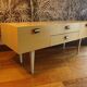 Enfilade vintage en bois blanchi
