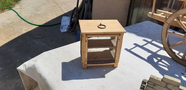 Lot de jouets anciens en bois de la ferme